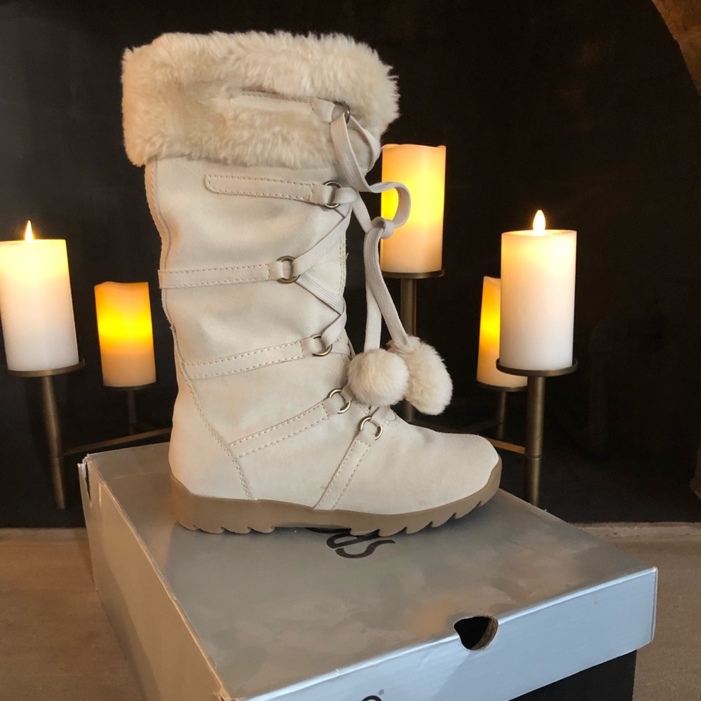 SPORTO never worn kojo winter white 6.5 boots